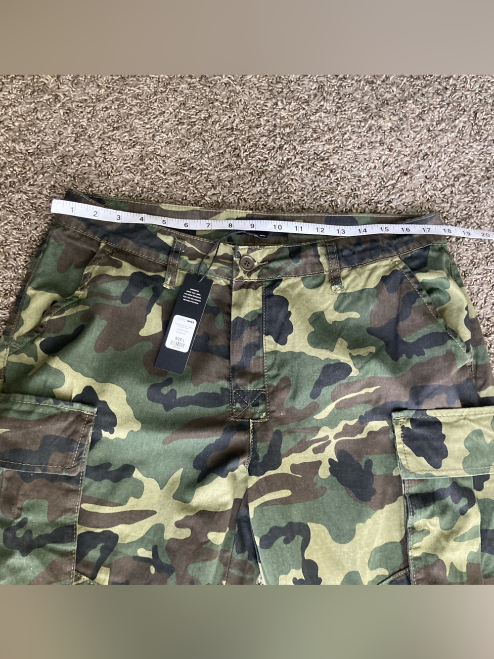 Fashion Nova Women's Green Camo Wide-Leg Cargo Pants - Picture 3 of 13